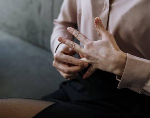 How Child Custody is Determined in Divorce: Legal Factors, Arrangements, Modifications, and Impacts of Parental Behavior child custody in divorce proceedings