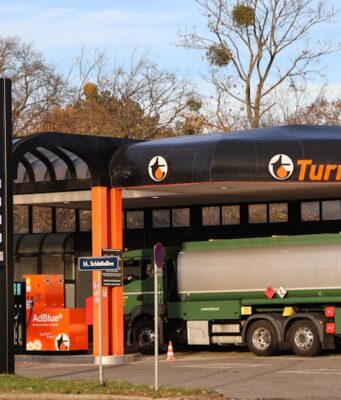 How a Faulty Fuel Pump Causes Intermittent Engine Stalling Fuel Pump